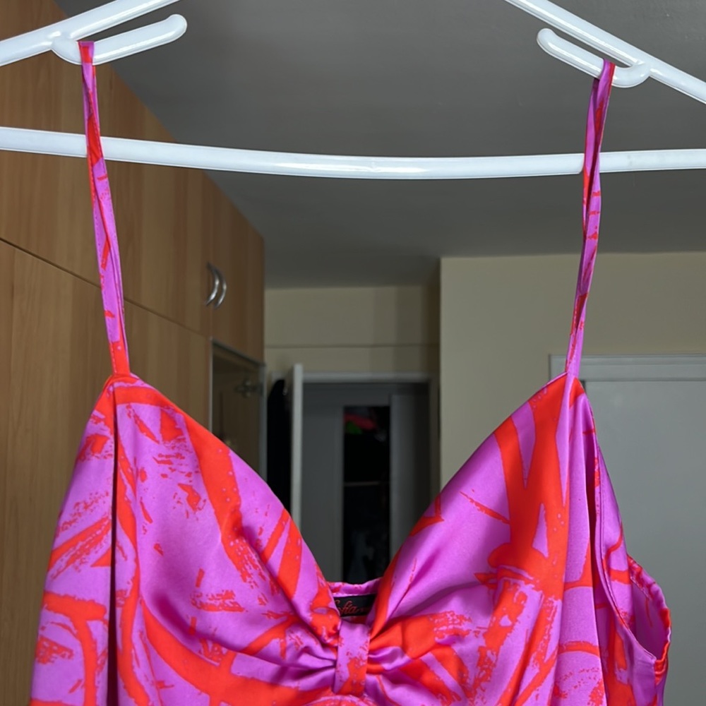 Pink top - Picture 2 of 5